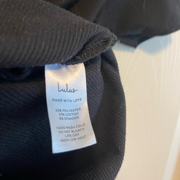 Lulu’s Twist front midi black ribbed fitted dress in size XS. EUC. - Picture 5 of 7